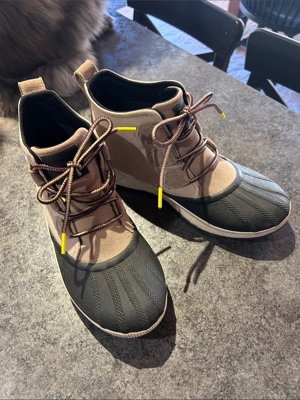 Sorel Women’s Out and About Boot size 10